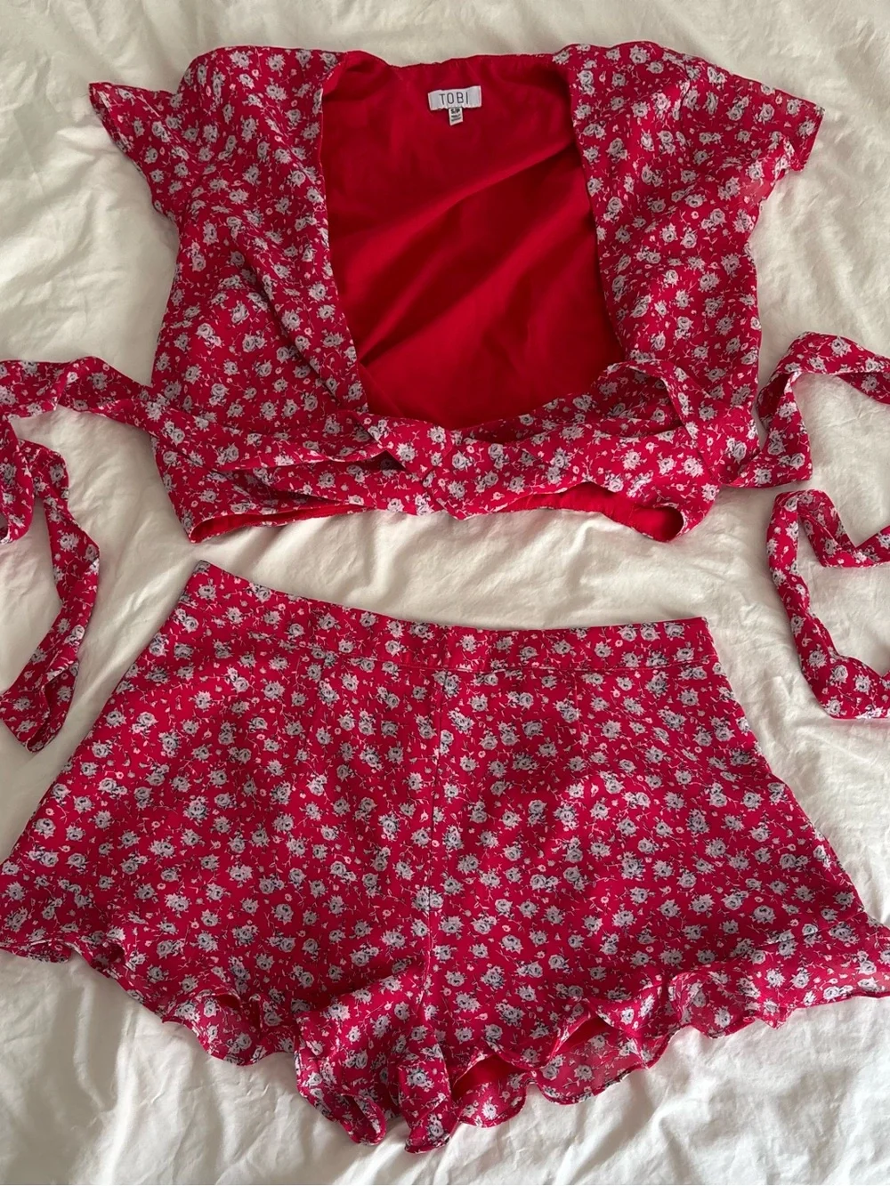 Tobi Red Floral Tie-Front Crop Top & Ruffle Short Set